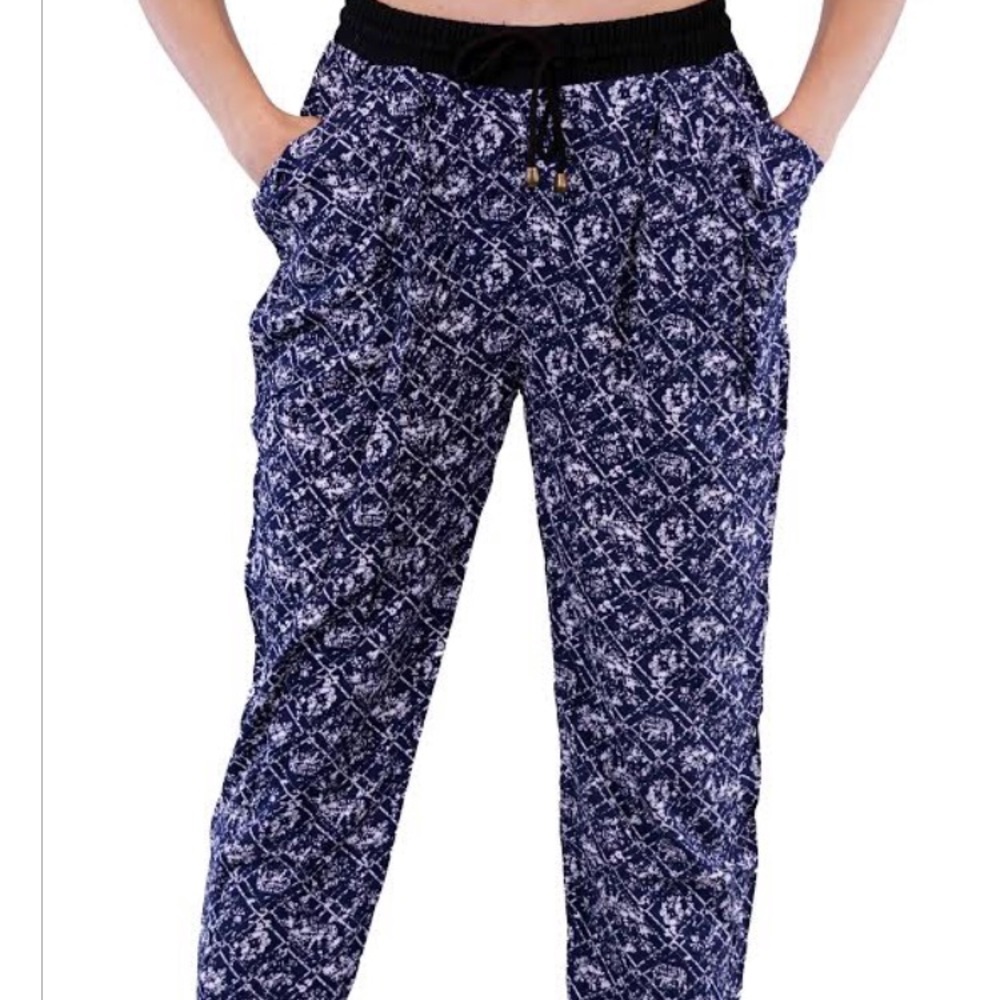 Causal light weight joggers 06